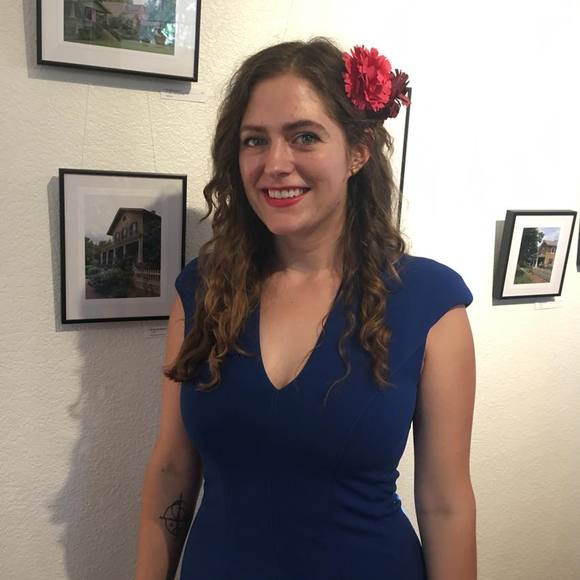 Meet your Posher, Katy - Picture 1 of 1